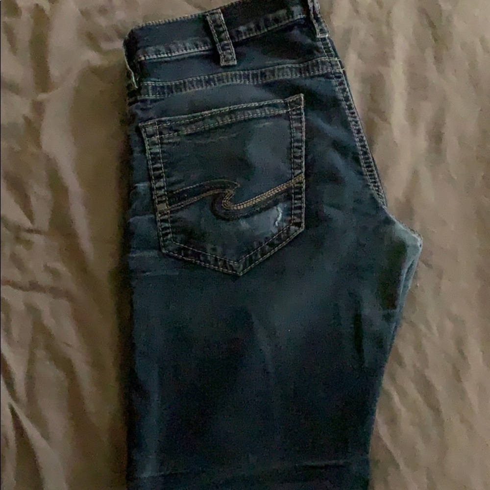 Silver brand jeans. Relaxed fit and stretchy.